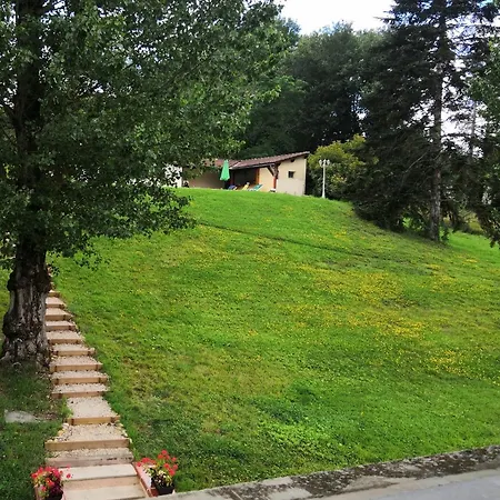 Chez Patricia Et Paul Chambre D'Hotes Avec Piscine Bed & Breakfast *